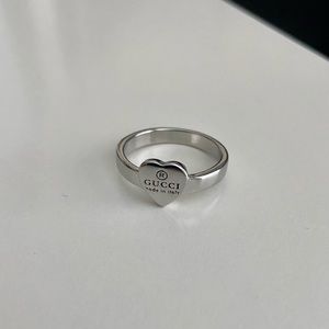 Gucci ring
